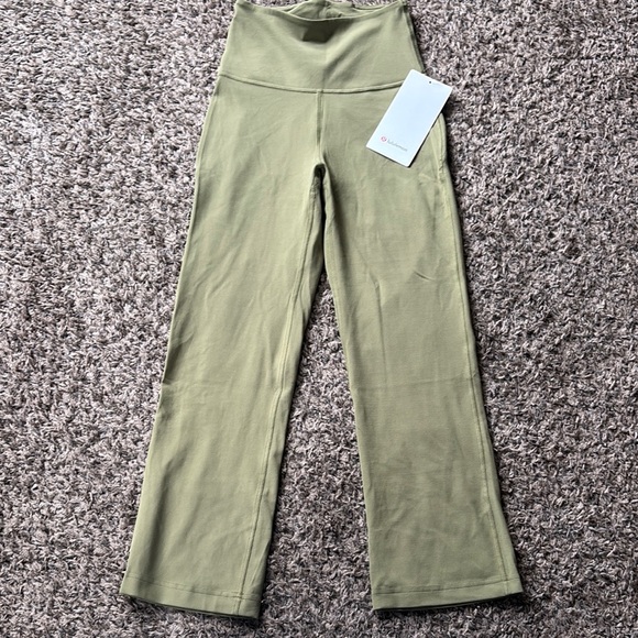 lululemon athletica Pants - Lululemon NWT Groove Super-High-Rise Crop 23" Bronze Green